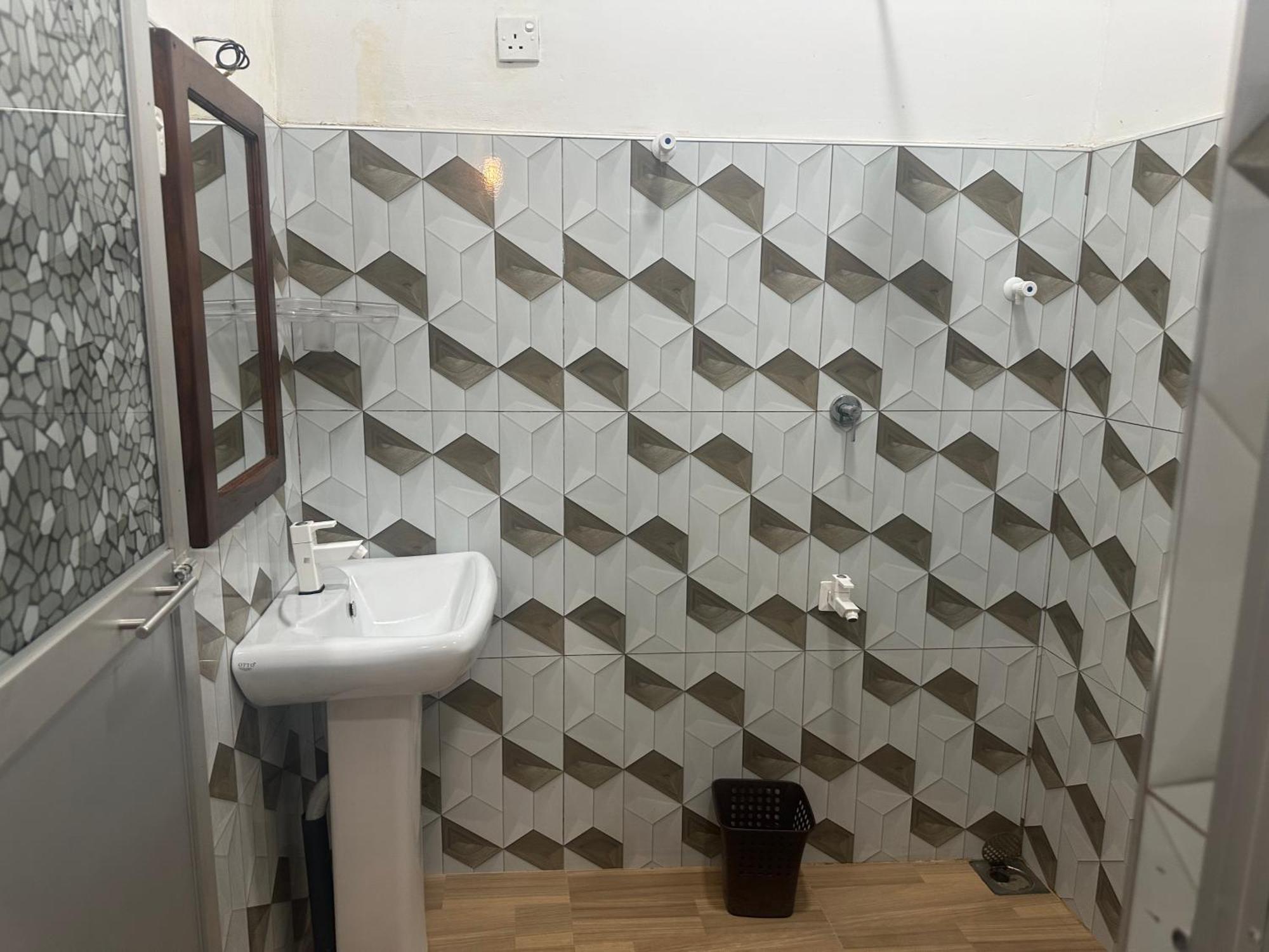 S N S Guest House Galewela Экстерьер фото